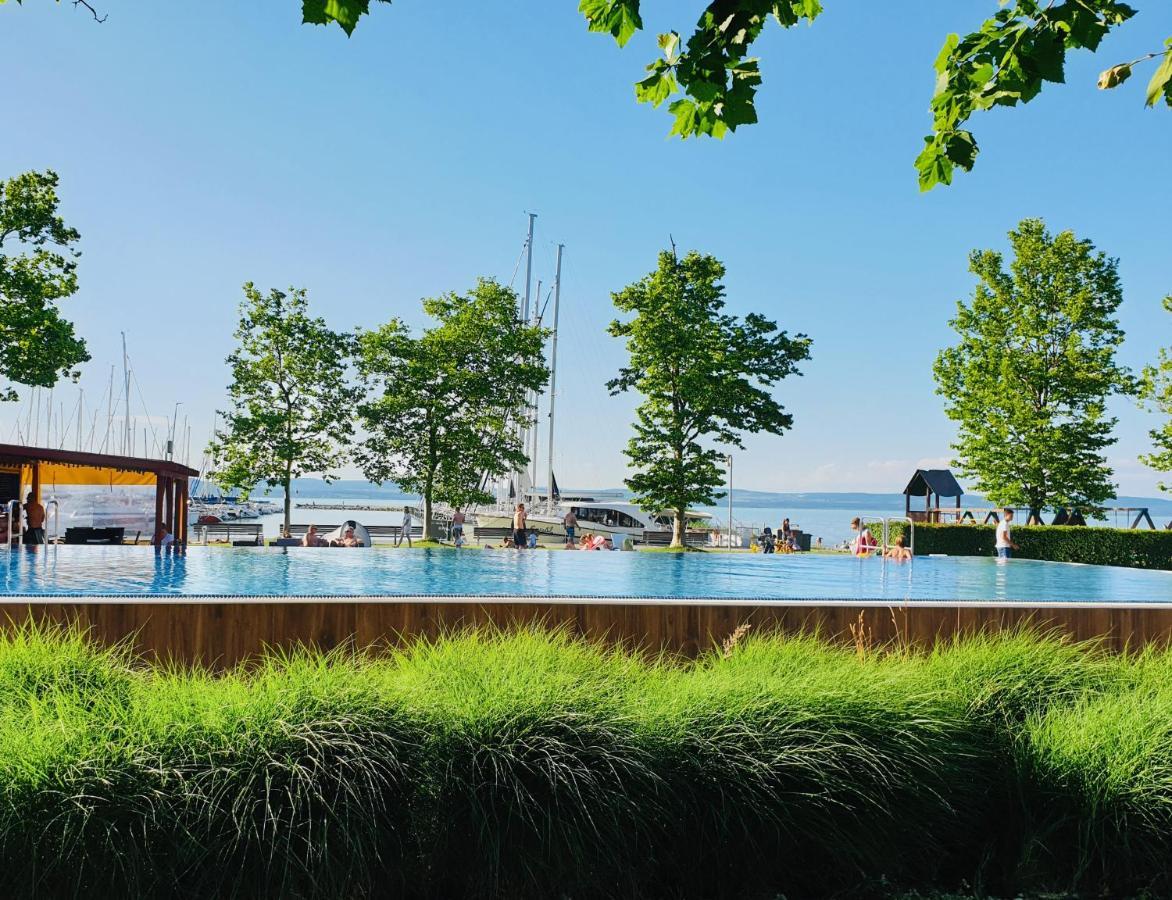 Bl Lakeside Apartman Balatonlelle Exterior foto