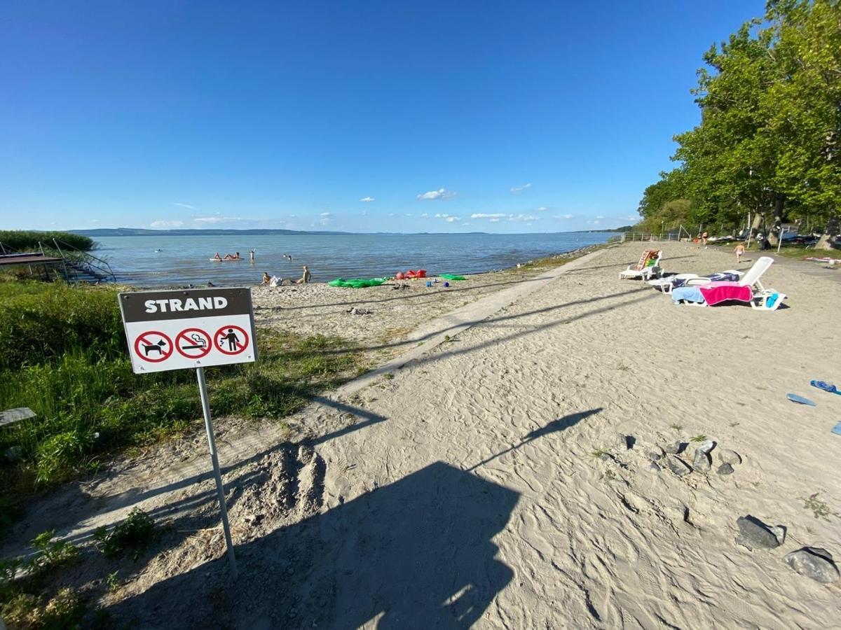 Bl Lakeside Apartman Balatonlelle Exterior foto