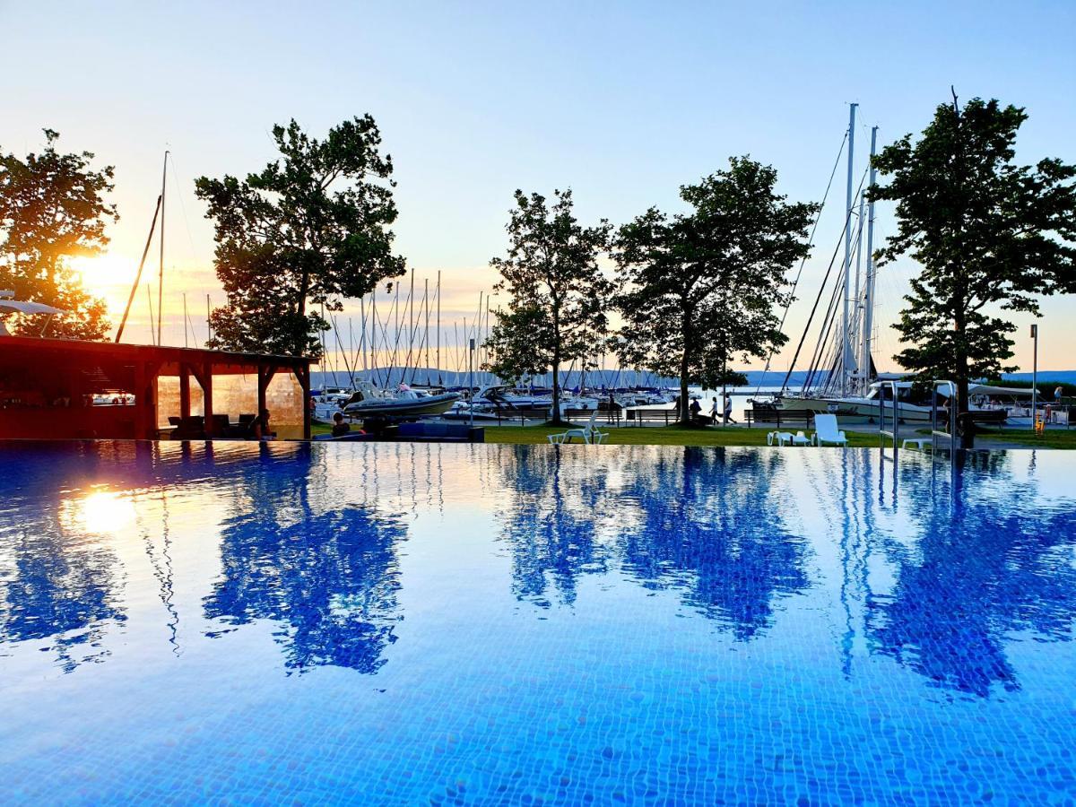 Bl Lakeside Apartman Balatonlelle Exterior foto